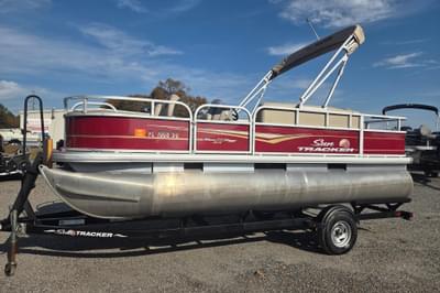 BOATZON | Sun Tracker Bass Buggy 18 DLX 2021