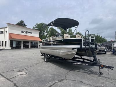 BOATZON | Sun Tracker Bass Buggy 18 DLX 2022