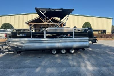 BOATZON | Sun Tracker Bass Buggy 18 DLX 2022