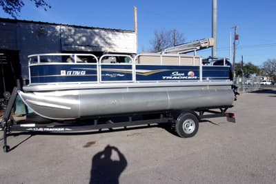 BOATZON | Sun Tracker Bass Buggy 18 DLX 2023