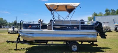 BOATZON | Sun Tracker Bass Buggy 18 DLX 2023