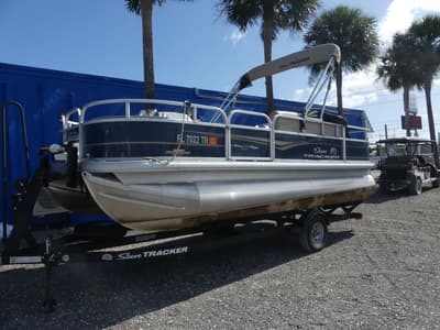 BOATZON | Sun Tracker Bass Buggy 18 DLX 2023