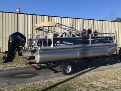 BOATZON | Sun Tracker Bass Buggy 18 DLX 2023