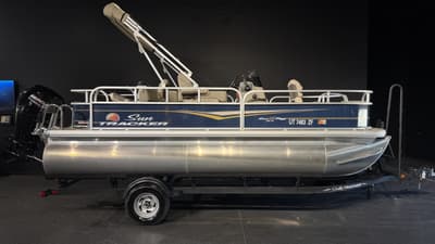 BOATZON | Sun Tracker Bass Buggy 18 DLX 2024