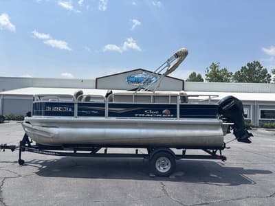 BOATZON | Sun Tracker Bass Buggy 18 DLX 2024