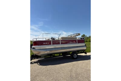 BOATZON | Sun Tracker Bass Buggy 18 DLX 2025