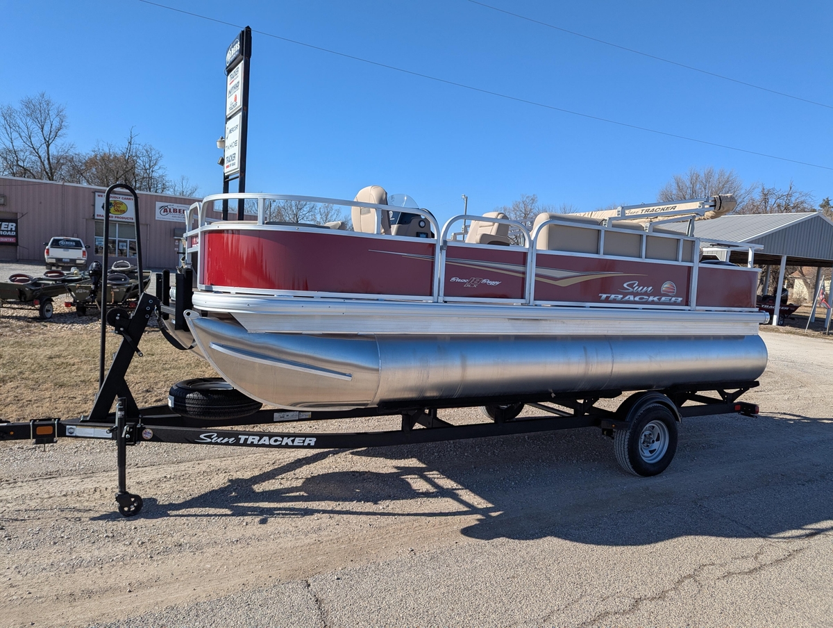 2025 Sun Tracker Bass Buggy 18 DLX - Sold Boat