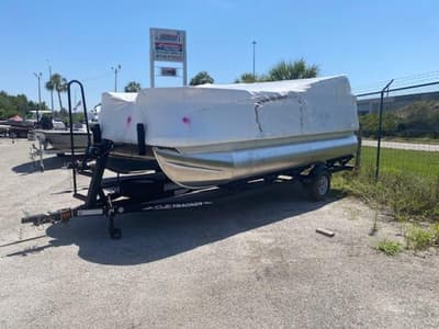 BOATZON | Sun Tracker Bass Buggy 18 DLX 2025