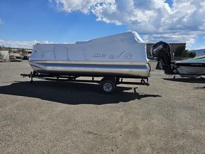 BOATZON | Sun Tracker Bass Buggy 18 DLX 2026