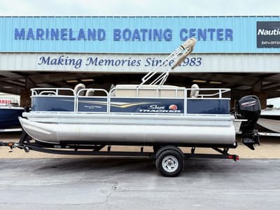 BOATZON | Sun Tracker Bass Buggy 18 DLX 2026