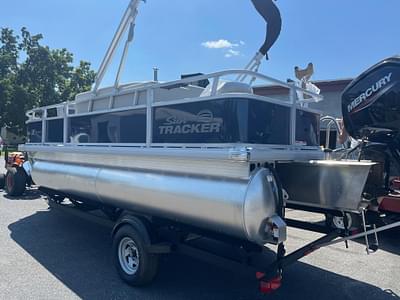BOATZON | Sun Tracker Bass Buggy 18 DLX 2026 BOATZON | Sun Tracker Bass Buggy 18 DLX 2026