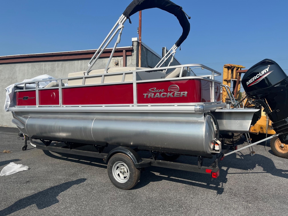 2026 Sun Tracker Bass Buggy 18 DLX - Sold Boat