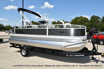 BOATZON | Sun Tracker Bass Buggy 18 DLX 2026