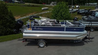 BOATZON | Sun Tracker Bass Buggy 18 DLX 2026