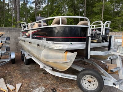 BOATZON | Sun Tracker BASS BUGGY 18DLX 2019