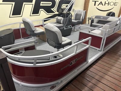 BOATZON | Sun Tracker BB 18 2026