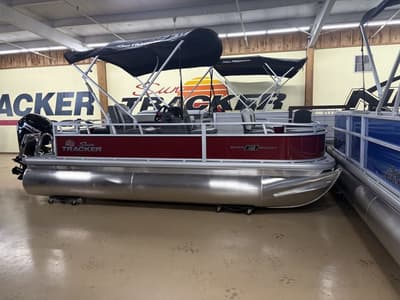 BOATZON | Sun Tracker BB 18 2026