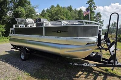 BOATZON | Sun Tracker BB 18 DLX 2026