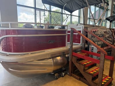 BOATZON | Sun Tracker FB 22 2026