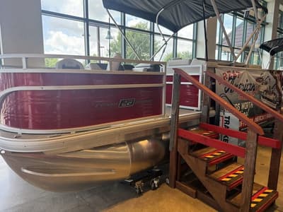 BOATZON | Sun Tracker FB 22 2026