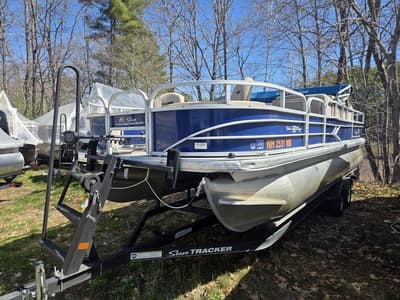 BOATZON | Sun Tracker FB 22 DLX 2018