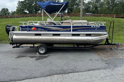 BOATZON | Sun Tracker Fishin Barge 20 DLX 2013