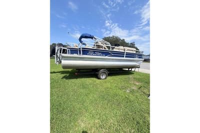 BOATZON | Sun Tracker FISHIN BARGE 20 DLX 2017