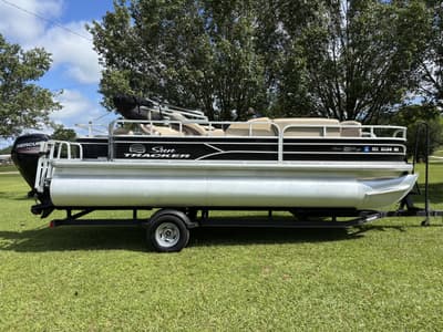 BOATZON | Sun Tracker FISHIN BARGE 20 DLX 2017