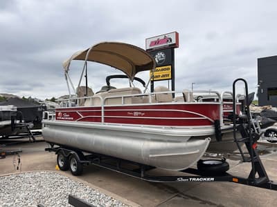 BOATZON | Sun Tracker FISHIN BARGE 20 DLX 2019