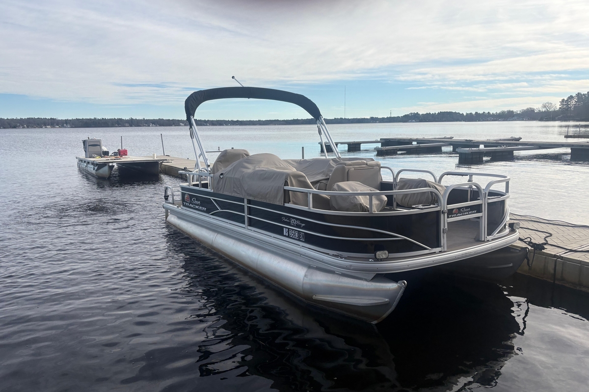 2019 Sun Tracker Fishin Barge 20 DLX - Sold Boat