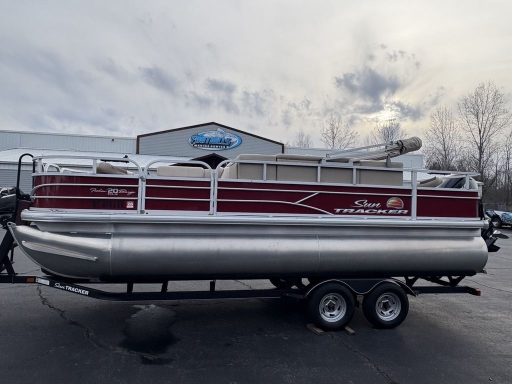 2019 Sun Tracker FISHIN BARGE 20 DLX - Sold Boat