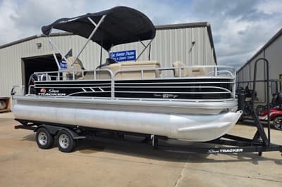 BOATZON | Sun Tracker Fishin Barge 20 DLX 2020