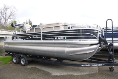 BOATZON | Sun Tracker Fishin Barge 20 DLX 2021