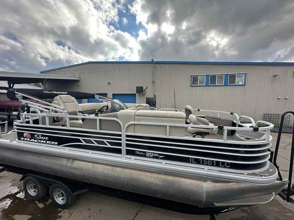 2021 Sun Tracker Fishin Barge 20 DLX - Sold Boat