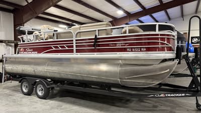 BOATZON | Sun Tracker Fishin Barge 20 DLX 2022