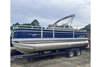 BOATZON | Sun Tracker Fishin Barge 20 DLX 2024