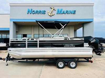 BOATZON | Sun Tracker Fishin Barge 20 DLX 2026
