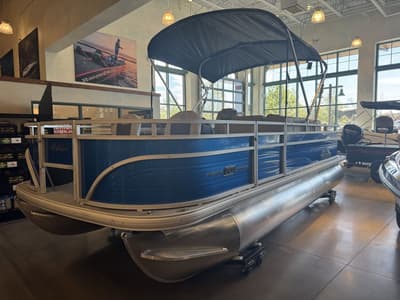 BOATZON | Sun Tracker Fishin Barge 20 DLX 2026