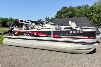 BOATZON | Sun Tracker Fishin Barge 21 2011