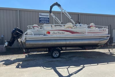 BOATZON | Sun Tracker Fishin Barge 21 Signature Series 2008