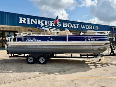 BOATZON | Sun Tracker Fishin Barge 22 DLX 2017