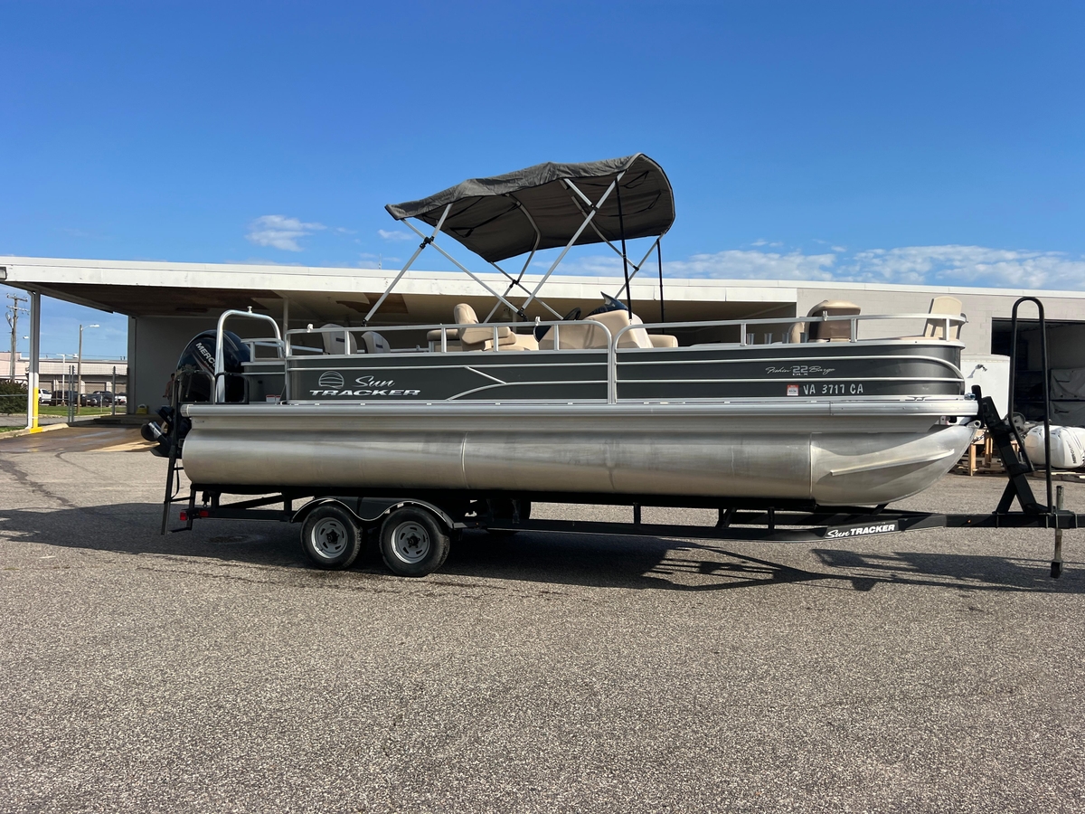 2017 Sun Tracker Fishin Barge 22 DLX - Sold Boat