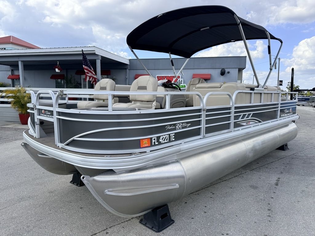 2022 Sun Tracker Fishin Barge 22 DLX - Sold Boat