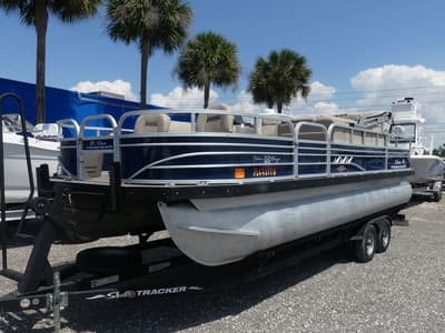 BOATZON | Sun Tracker Fishin Barge 22 DLX 2023