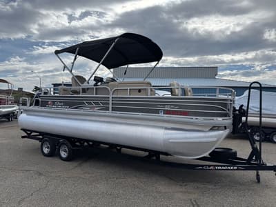 BOATZON | Sun Tracker Fishin Barge 22 XP3 2022