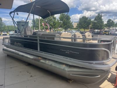 BOATZON | Sun Tracker Fishin Barge 22 XP3 2025