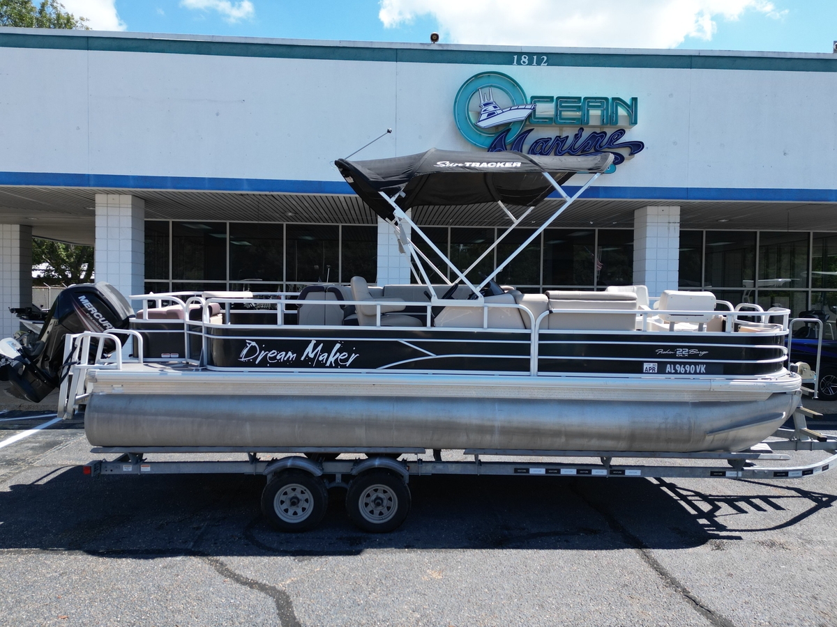 2018 Sun Tracker FISHIN BARGE 22DLX - Sold Boat