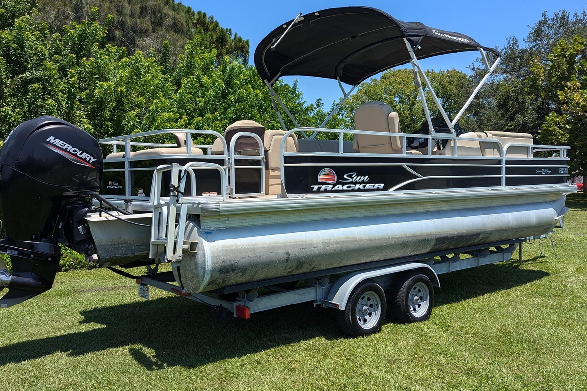 2019 Sun Tracker Fishin Barge 24 DLX - Sold Boat