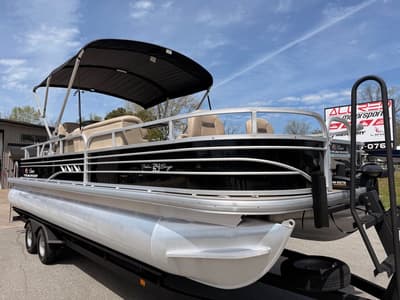 BOATZON | Sun Tracker FISHIN BARGE 24 DLX 2022