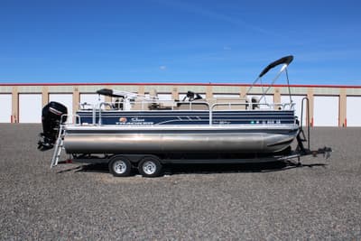 BOATZON | Sun Tracker Fishing Barge 22 DLX 2022